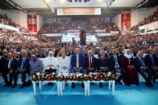 Cumhurbaşkanı Erdoğan "AK Parti 3. Olağanüstü Büyük Kongresi"nde