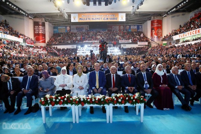 Serokkomar Erdogan beşdarî ‘3yemîn KongreyaMezin a Derasayî ya AK Partiyê’ bû