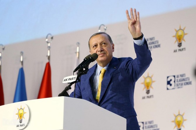 Serokkomar Erdogan ji nû ve bû Serokê Giştî yê AK Partiyê