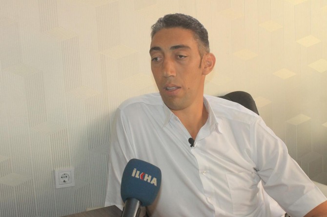 "Türkiye'de hak ettiğim değeri görmüyorum"