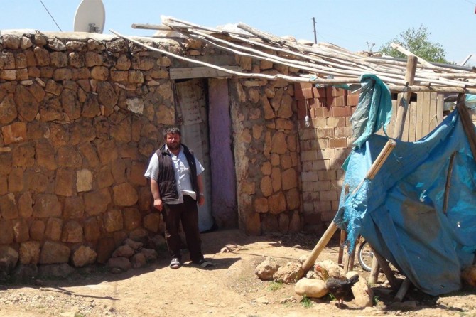 Çınarlı mağdur aile kendilerine uzanacak yardım eli bekliyor video-foto
