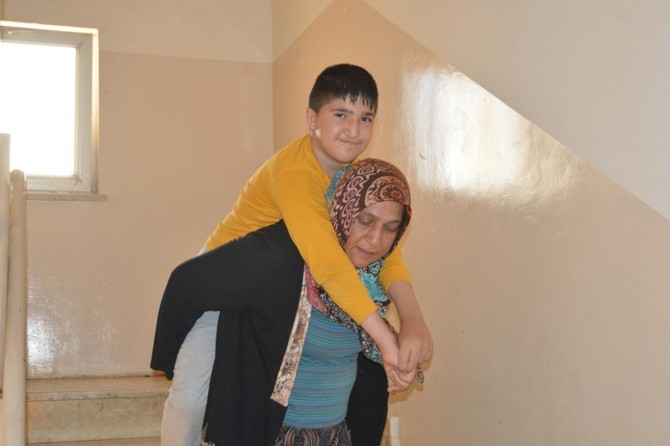 TOKİ konutlarında engellilerin asansör çilesi