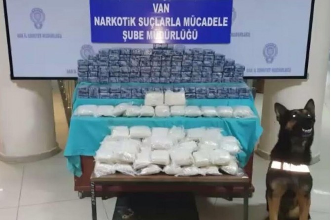 Van'da 95 kilo eroin ele geçirildi