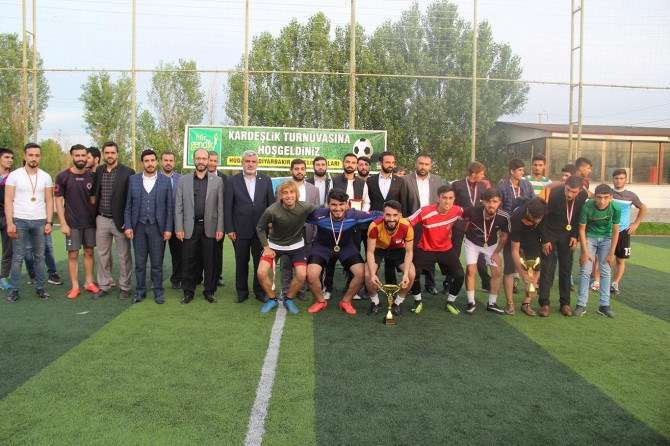 Diyarbakır’da “Kardeşlik Turnuvası” şampiyonu Sur oldu