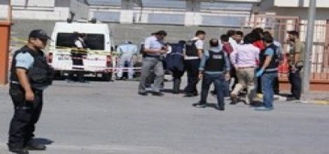 İstanbul'da karakol'a intihar saldırısı