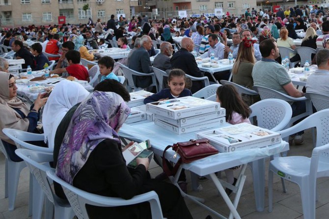 Mardin’de ilk iftar