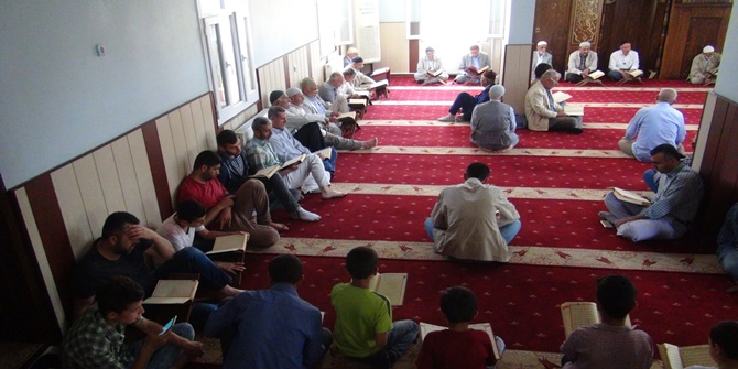 Ramazan ayına has ibadet Mukabele halkalarına yoğun ilgi