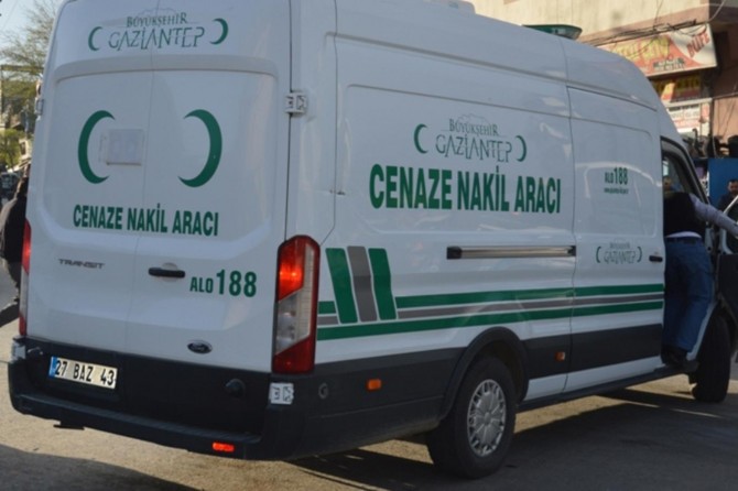 Gaziantep Şahinbey'de cinnet getiren kişi eşini ve iki kızını öldürdü