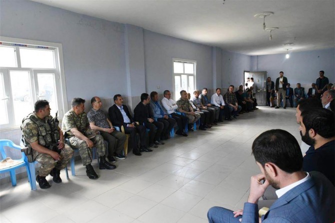 Vali Deniz Yüksel’in taziye ziyaretinde bulundu