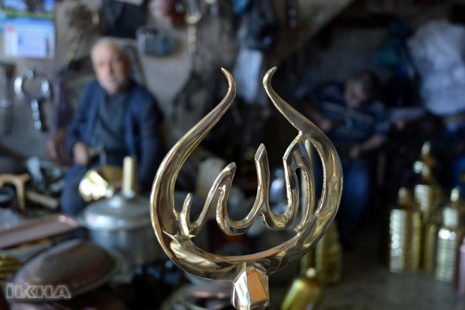 The finials he produce are decorating many mosques in Turkiye