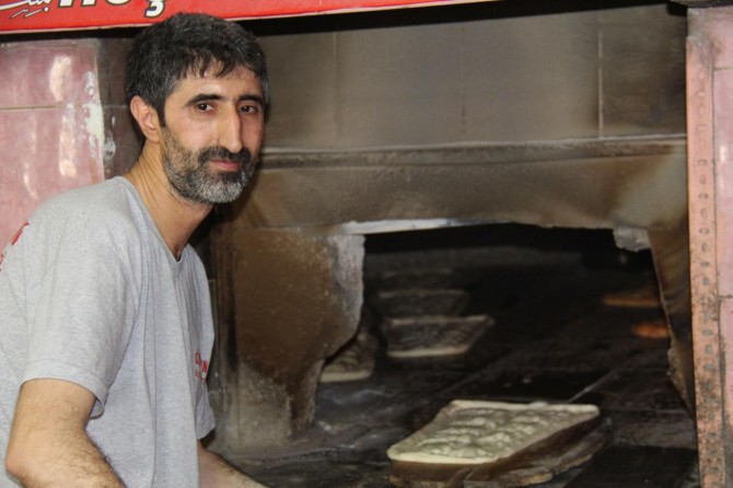 Aşırı sıcaklara aldırmadan oruç tutuyorlar