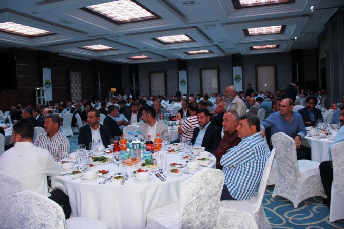 Diyarbakır Organize Sanayi Bölgesinden iftar yemeği