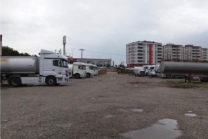 Akaryakıt operasyonunda 9 kişi tutuklandı