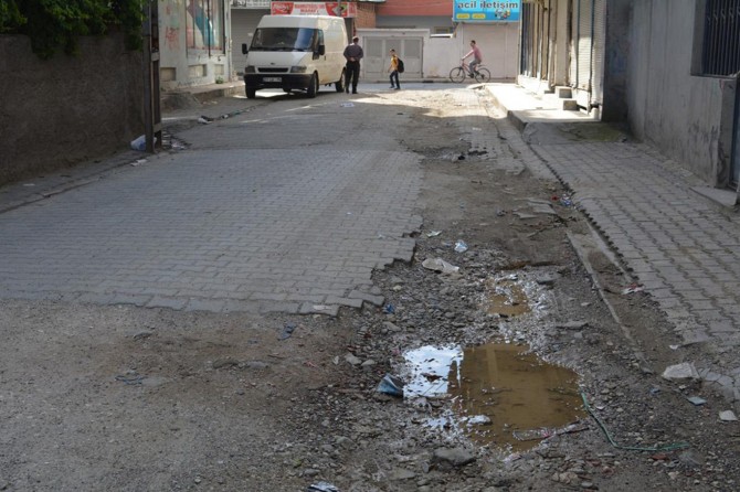 Batman halkı bozuk yolların onarılmasını istiyor foto