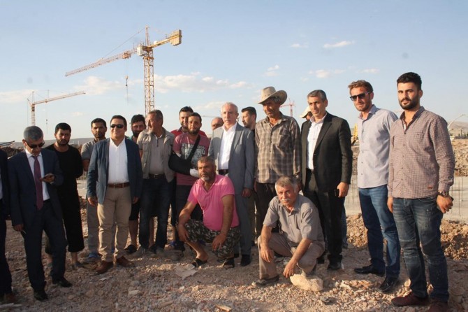 AK Parti Milletvekili Miroğlu Nusaybin'de inşaat alanını ziyaret etti