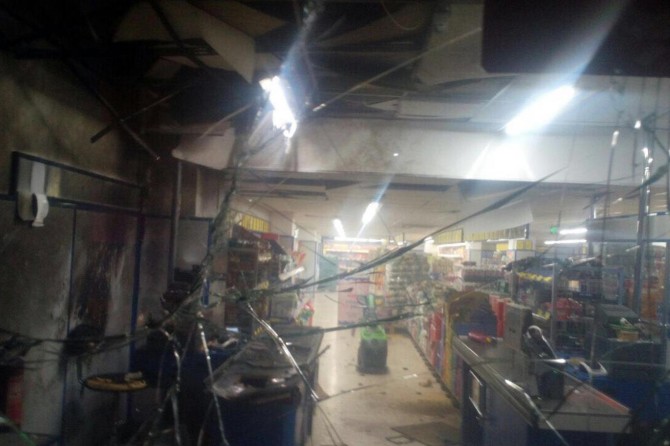 Diyarbakır Bağlar'da bir markete el yapımı patlayıcı atıldı