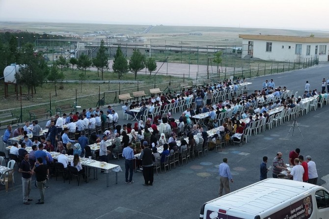 Diyarbakır Silvan'da İmam Hatip öğrencileri iftarda buluştu foto