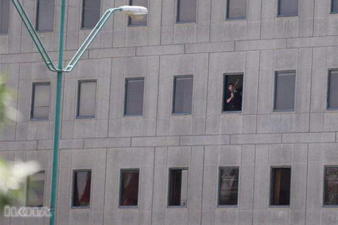 Conflict in Iranian parliament: 7 dead, 4 hostage