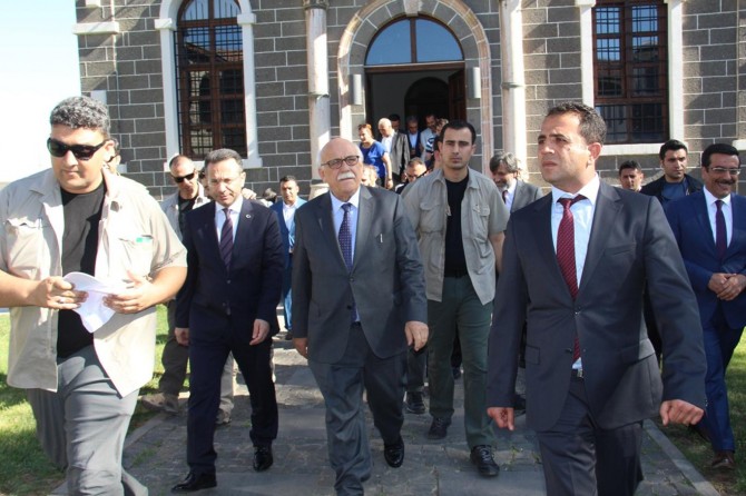Kültür ve Turizm Bakanı Nabi Avcı Diyarbakır’da