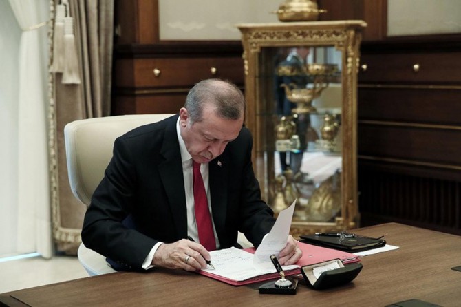 Cumhurbaşkanı Erdoğan Katar'a asker göndermeyi içeren kanunu onayladı