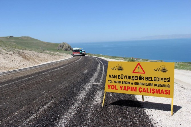 Van'da asfalt çalışmaları devam ediyor