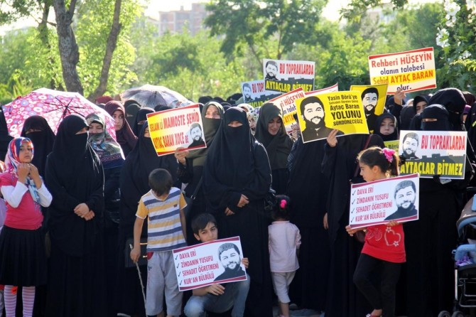 Şehid Aytaç Baran kabri başında anıldı