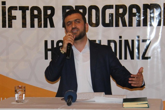 "Bir araya gelemediğimiz için Batılılar duygularımızla oynayabiliyor"