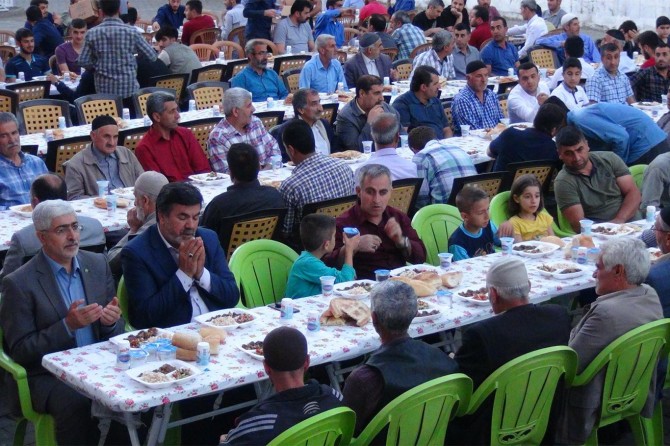 HÜDA PAR’ın halka yönelik iftar programları devam ediyor