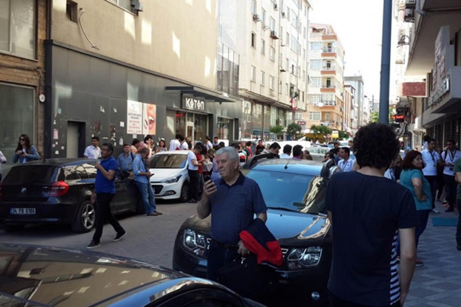 Ege'de 6,2 büyüklüğünde deprem