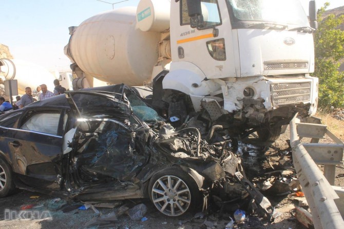 Li Mêrdînê qeza: 2 mirî 13 birîndar