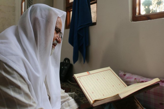 Son on günde itikafa girerek Kadir Gecesini arıyorlar