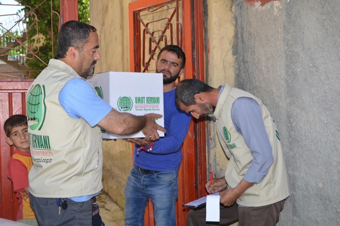 Batman Umut Kervanı yardımlarına devam ediyor