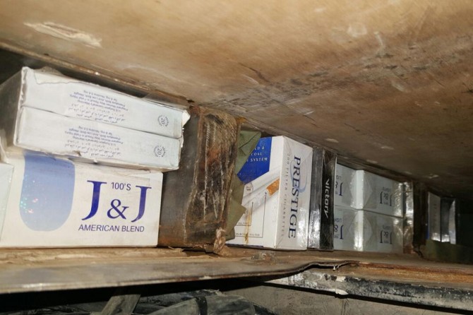 Çekiciden kaçak sigara çıktı