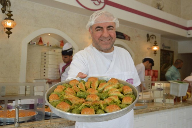 Gaziantepli baklavacıların tatlı bayram mesaisi