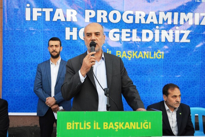 "Şer güçleri İslam ülkelerinde kukla yöneticiler istiyor"