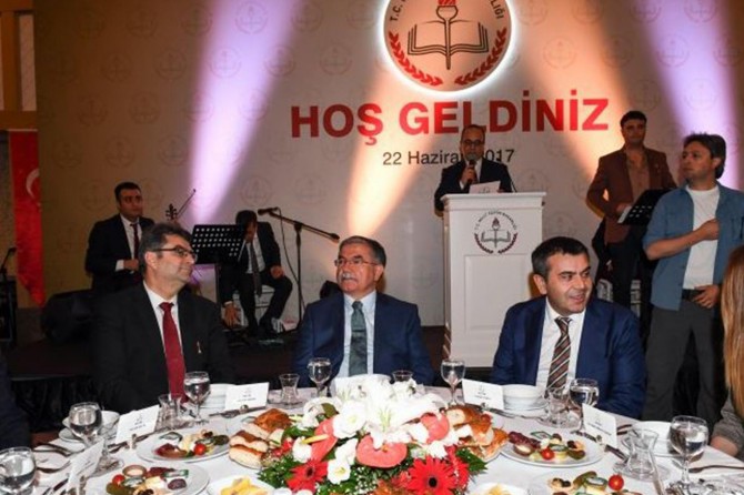 Bakan Yılmaz: 33 bin öğretmenin ilişiği kesildi