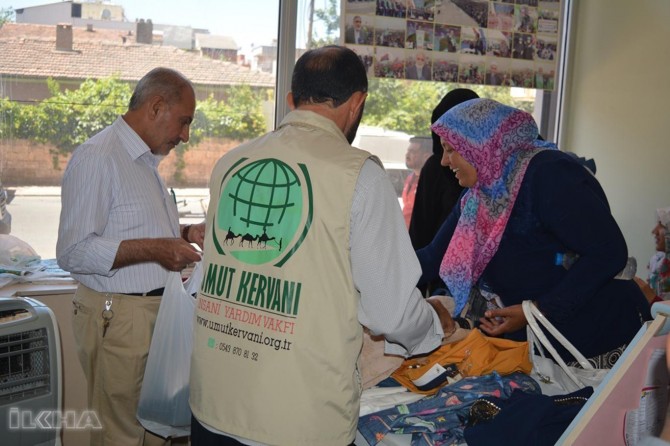 Kerwana Ûmudê li Êlihê ji 600 malbatî re alîkarî kir