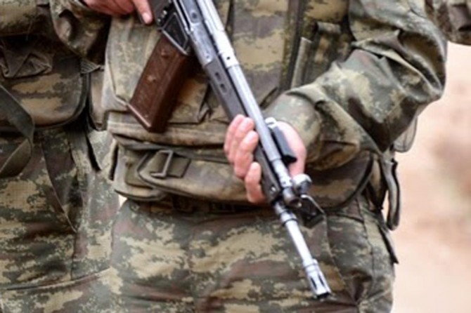 Hakkâri Şemdinli'de 1 asker arkadaşının silahından çıkan kurşunla hayatını kaybetti