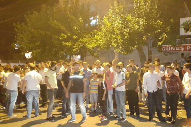 ​Diyarbakır Bağlar'da küçük çocuğun cinsel istismara uğradığı iddiası halkı ayaklandırdı