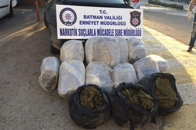 Batman'da esrar ele geçirildi