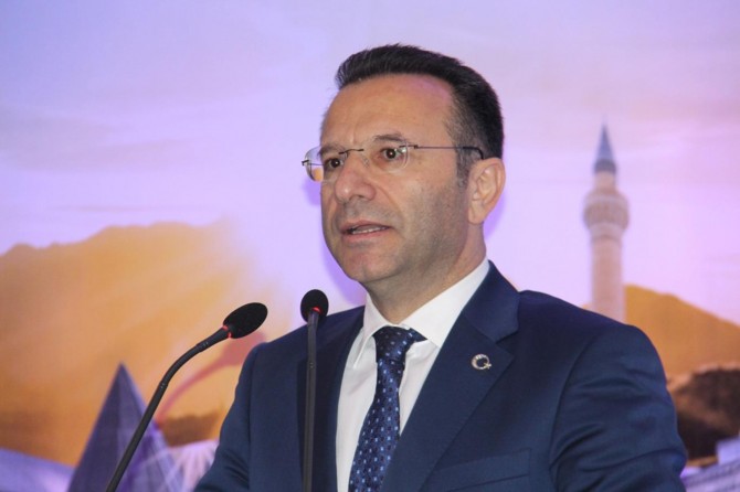 Vali Aksoy'dan veda yemeği