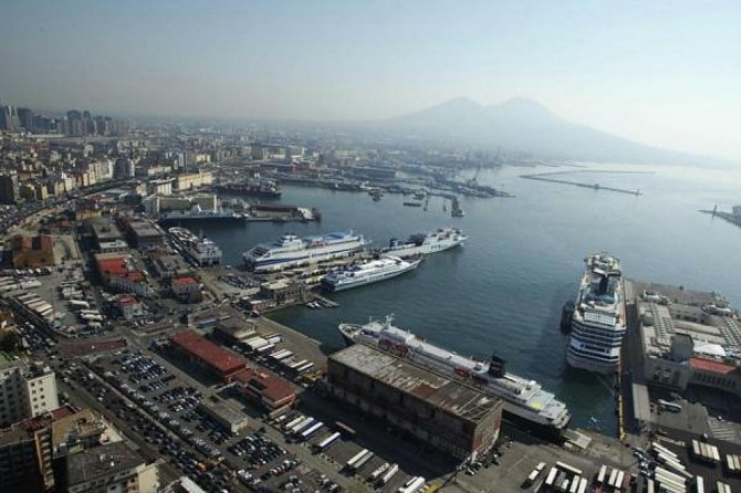 İtalya'dan AB'ye limanlarını kapatma resti