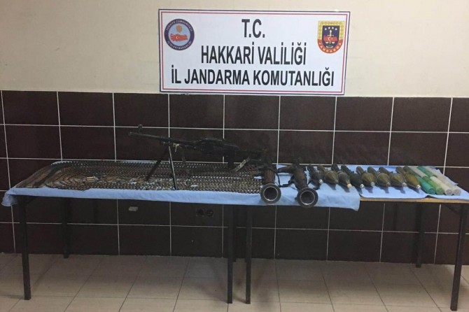 Hakkari'de silah ve mühimmat ele geçirildi foto