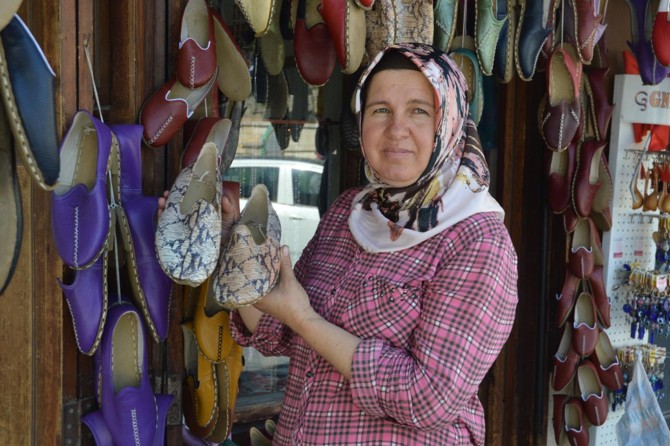 Ji bo karibe li zarokên xwe binêre meslek hîn bû