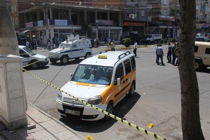 Diyarbakır cezaevi alt köşede silahlı kavga: 2 yaralı