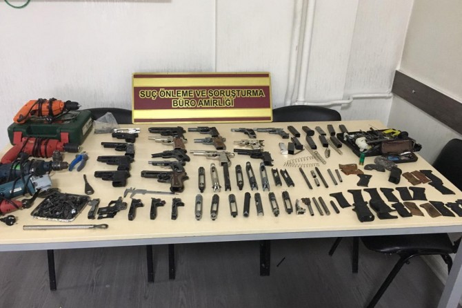Gaziantep’te kaçak silah imalathanesine baskın