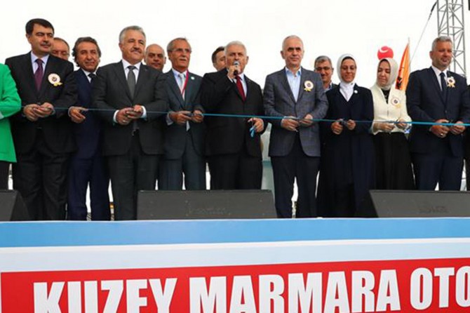 "Siyasi fantezilerle milleti meşgul ediyorlar"