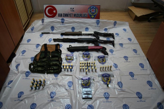 Market saldırganları yakalandı