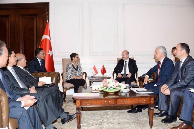 İçişleri Bakanı Soylu Endonezya Dışişleri Bakanıyla görüştü