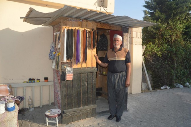 Bir metrekare kulübede 20 yıl ayakkabı boyacılığı